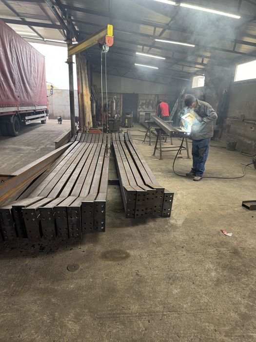 Lucrez structuri/hale metalice pe baza de comanda