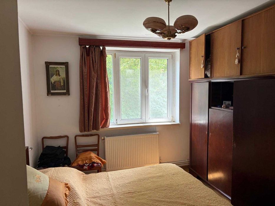 Vand apartament 2 camere - zona Catanga