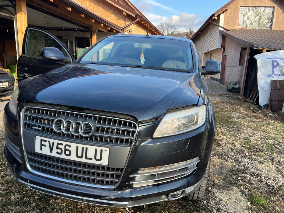 Vând  Audi Q7 S-line volan dreapta