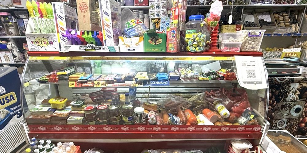 Vitrina xolodilnik sotiladi ishlashi zor