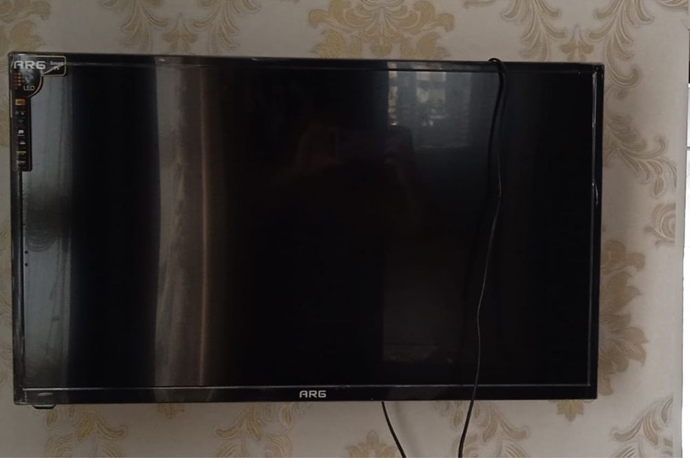 Продам телевизор 32 дюима LED