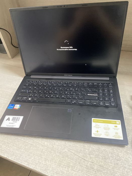 Asus vivobook в хорошем состояний