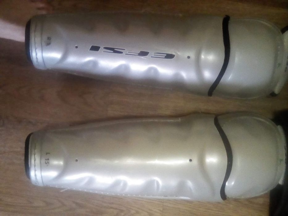 Продам хоккейную форму