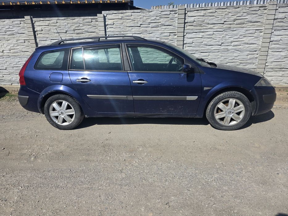 Dezmembrez Renault Megane 2 automat 1.6 benzina