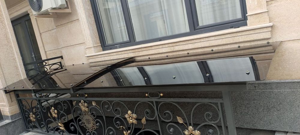 Навесы из Лексана и Монолит