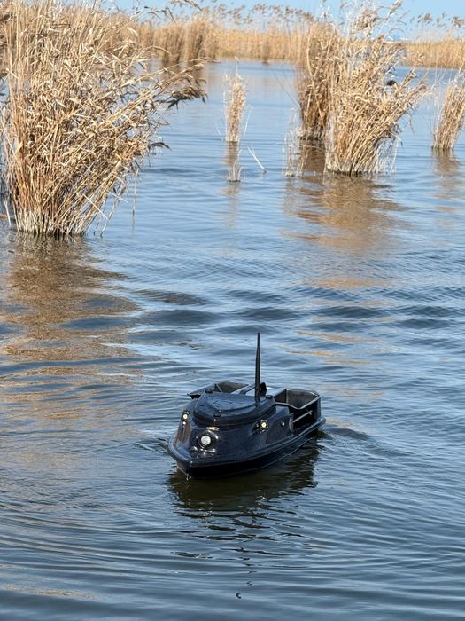 Repar confecționez la comanda bărcuțe de plantat și nadit.