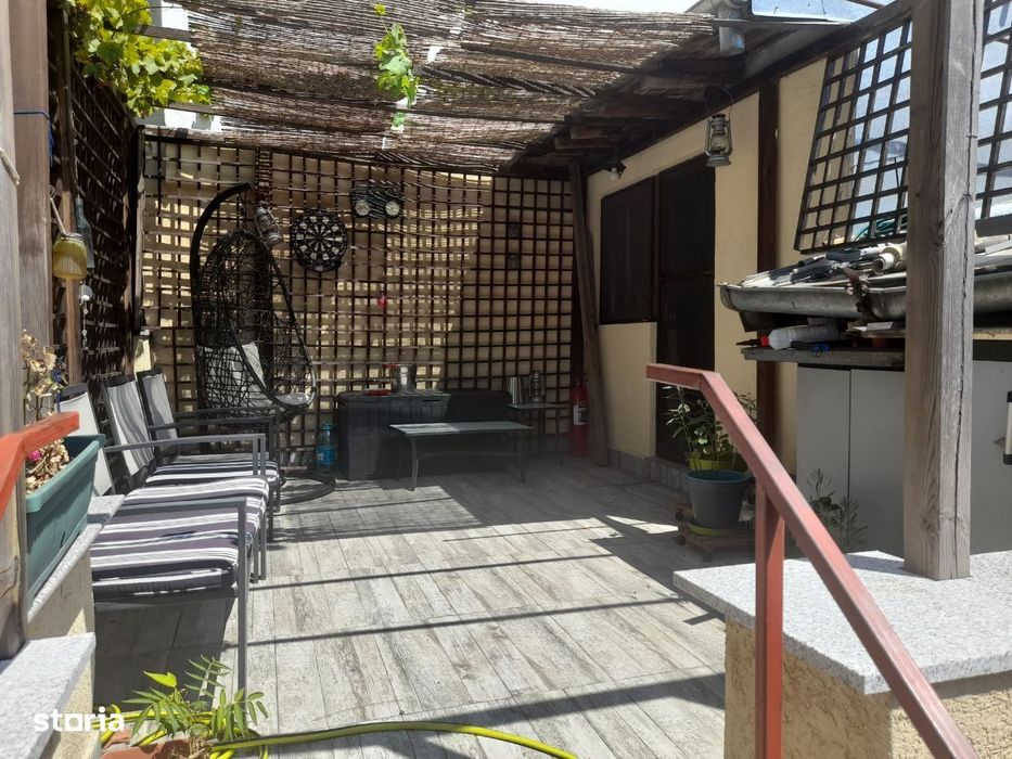 2 Casa renovate, singur curte, Piata Victoriei, Titulescu, Buzesti