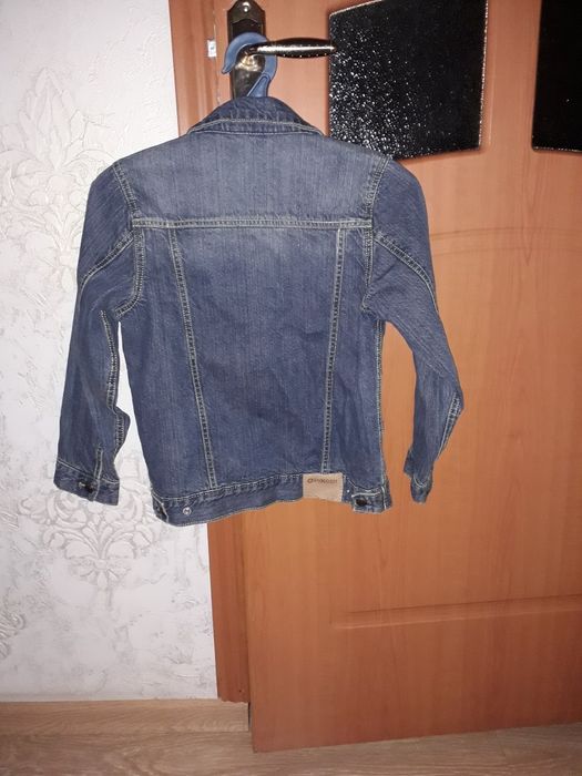 Фирменная джинсовка на мальчика 8-9лет