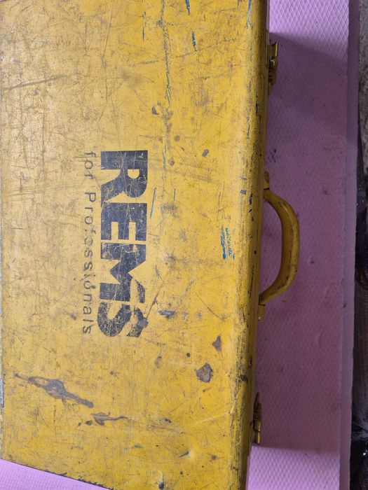 Presa sertilizat REMS mini press 22v