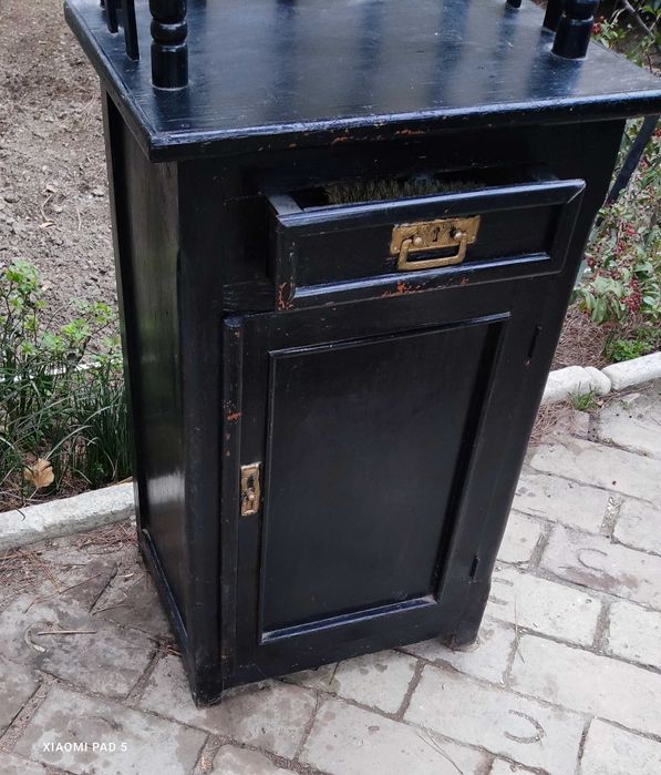 Старинная деревянная этажерка :158х54х41 см