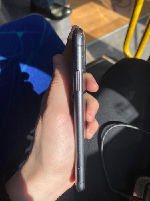 IPHONE 11 хороший