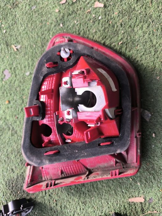 Tripla aripa / tripla  haion soclu becuri Seat Ibiza 4 combi