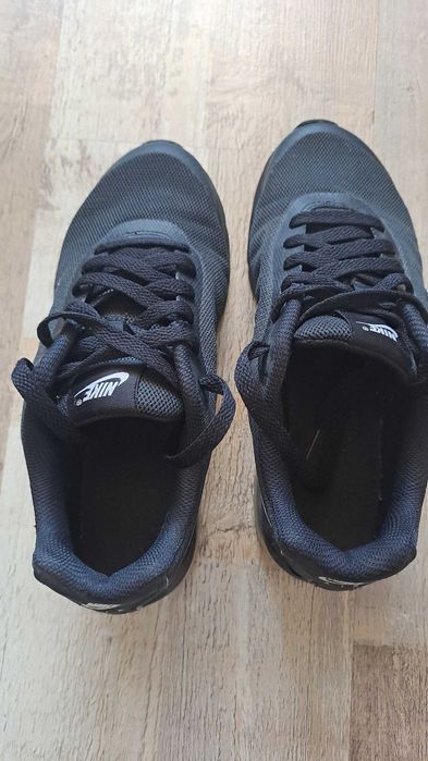 Маратонки NIKE 36 номер