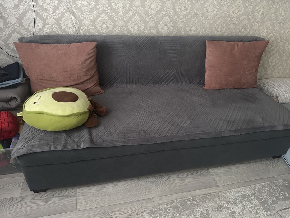 Продам диван тахта