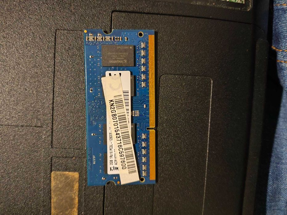 Fujitsu Laptop LIFEBOOK AH532 / G52