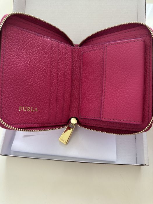 Дамски портмонета FURLA. Различни видове