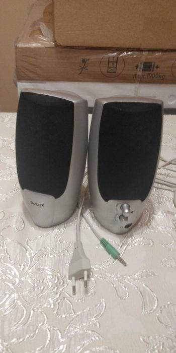 Тонколони/Колонки Delux