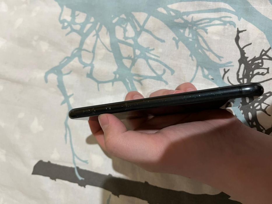 Продаеться iPhone XR 64 gb