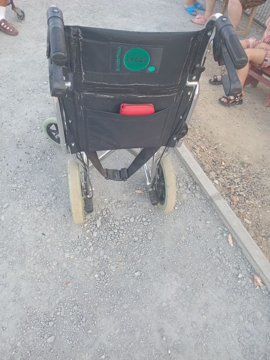 Carucior pentru persoane cu dizabilitati