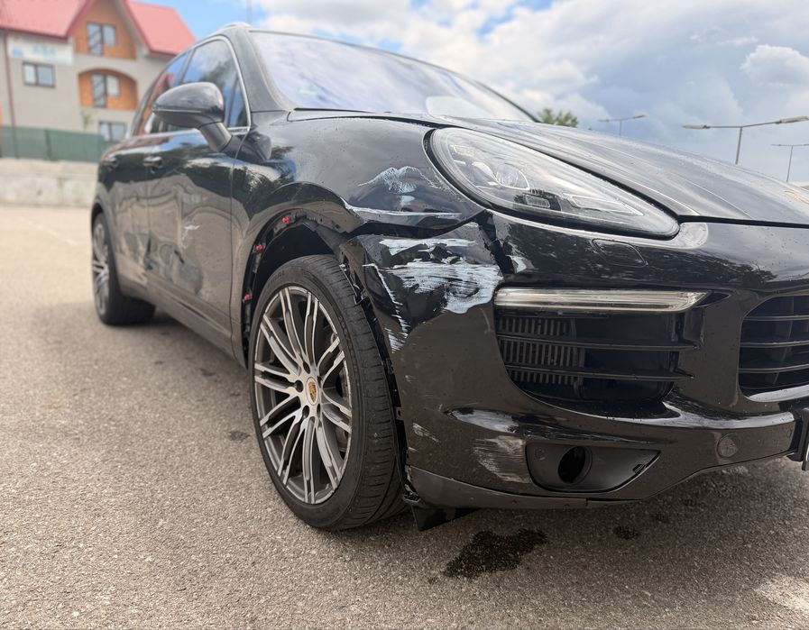 Porsche Cayenne 4.2 TDI 385cp Avariat Avariate