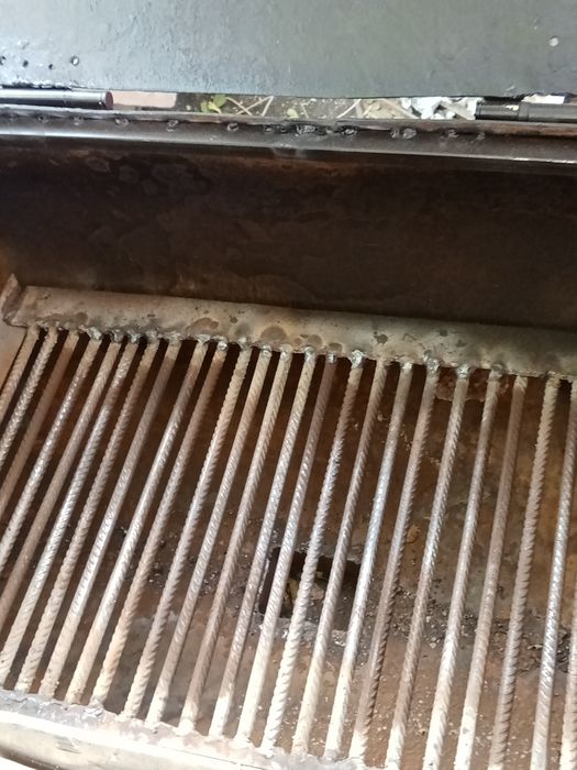 Мангал 3 в однм каптилня