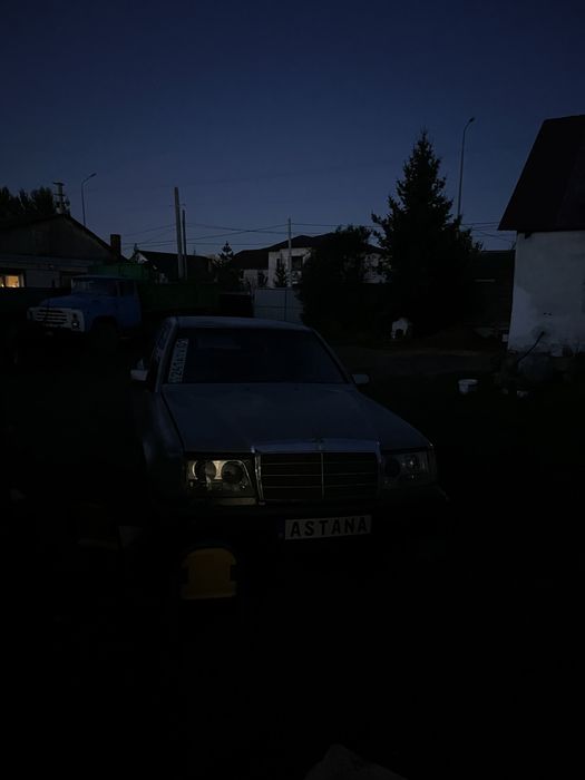 Продам мерс 124 живой