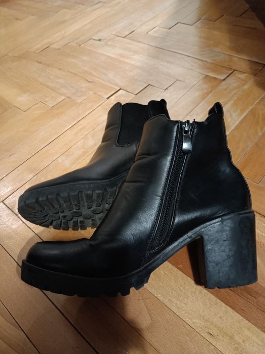 Дамски черни боти