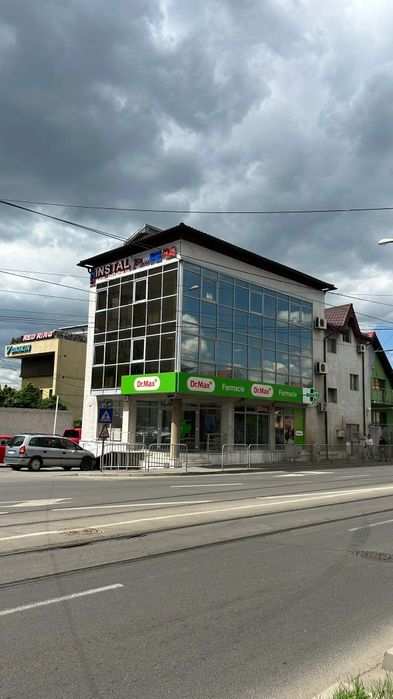 Cladire comerciala de vanzare !!!