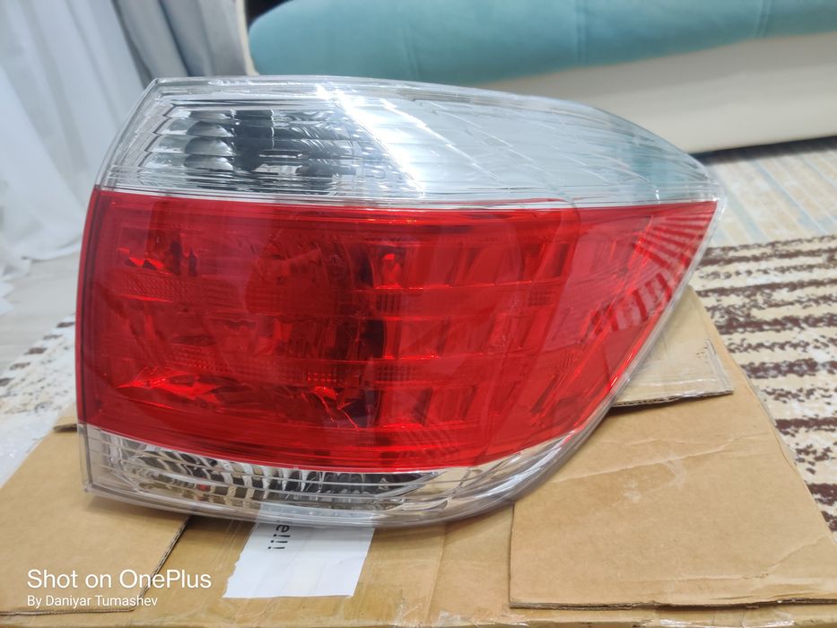 Задний фонарь  Тойота