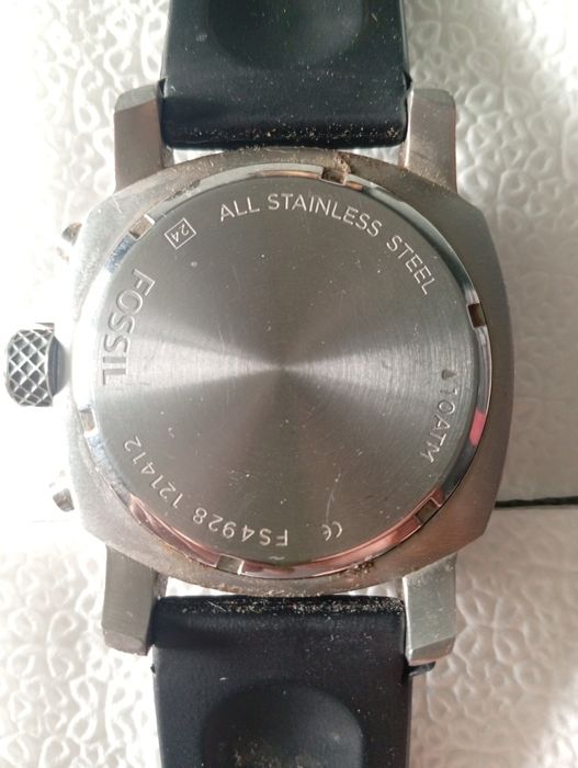 2 броя часовници. Мъжки