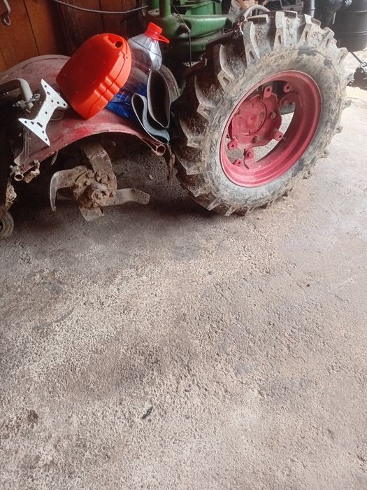 Vând motocultor 18 cai