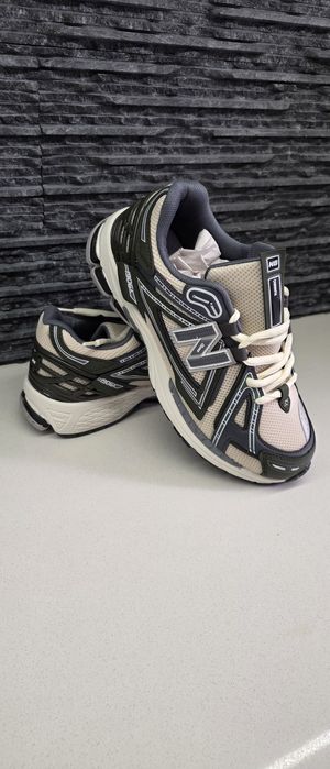 New Balance 740 whitee/green