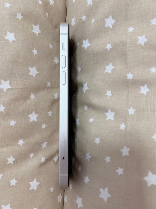 Iphone 12 Alb aspect bun