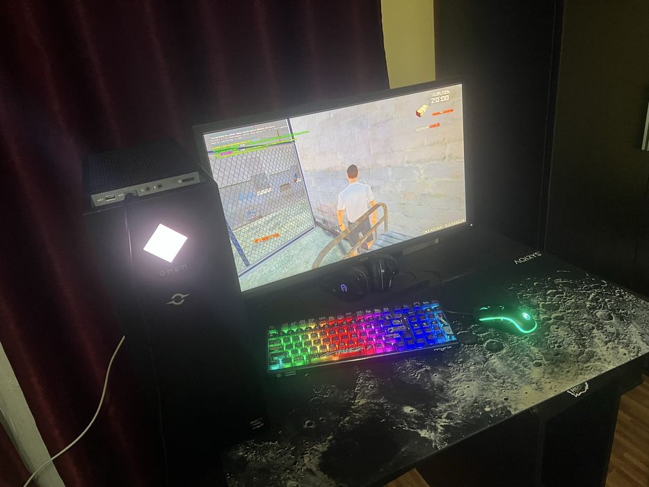 Vand pc gaming plus monitor !!