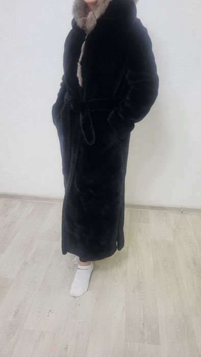 Шуба новая длинная