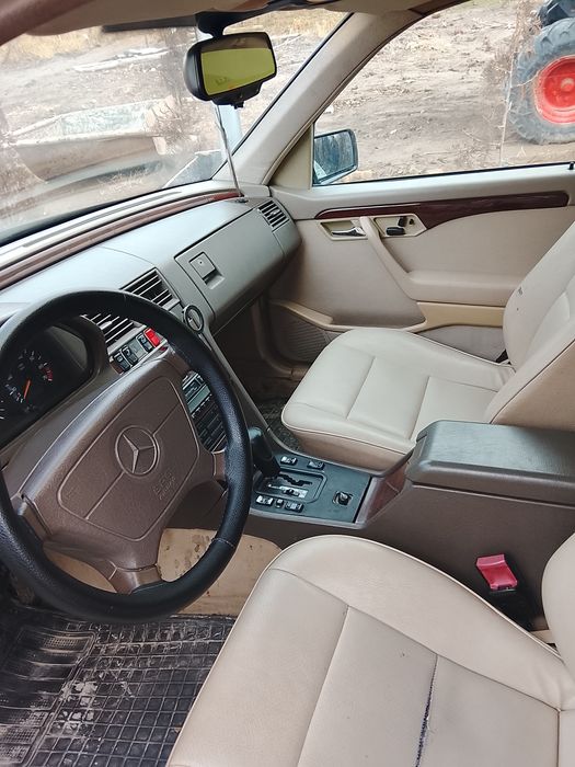 Мерседес 202 1.8 автомат