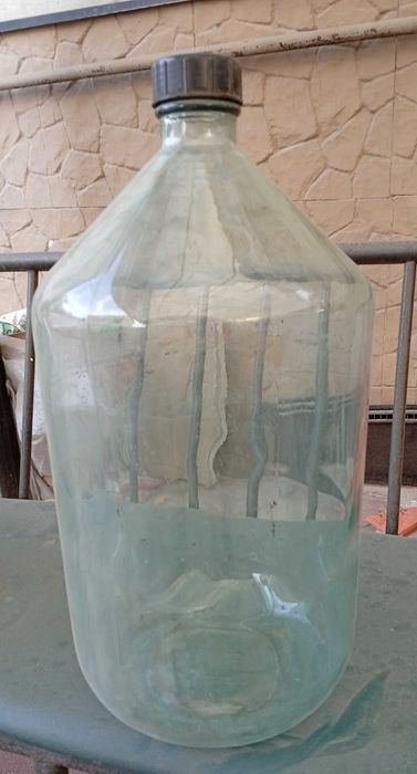 Бутыли стеклянные продам
