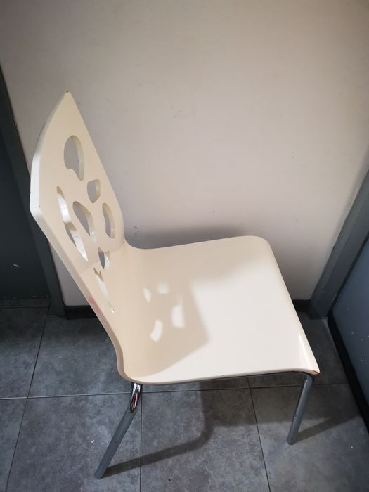 Столове 12 бр налични