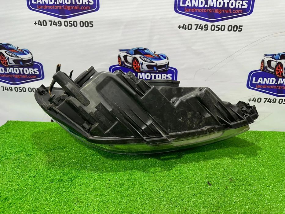 FAR UK STANGA CU LUPA SKODA FABIA 2012 BREAK / 2007-2014 COD OEM 5J2941017D