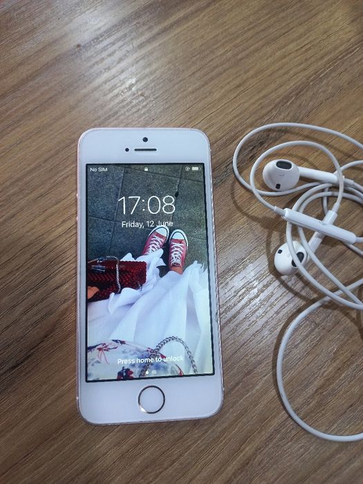 Iphone SE в отличном состоянии