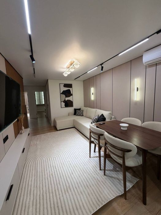 Продается 3в4х комнатная квартира,м Космонавтов,ул Юнуса Раджаби,70м2