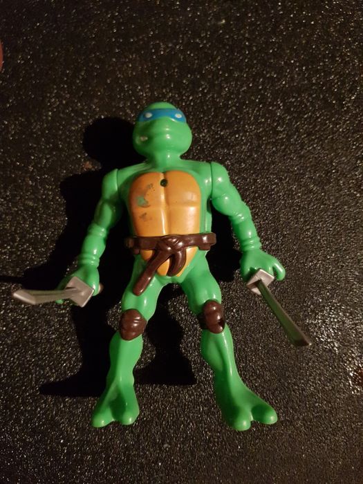 Продам игрушки черепашки-ниндзя