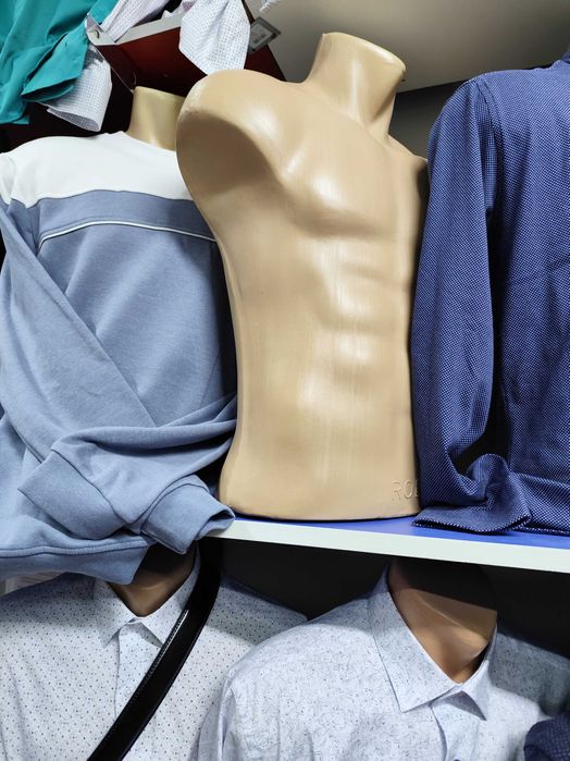 Busturi barbati  și dama  multe bucăți