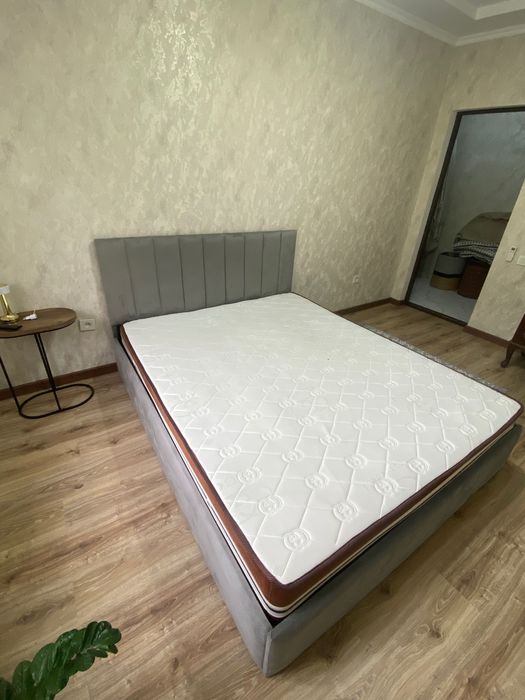 продам кровать и матрас комплект