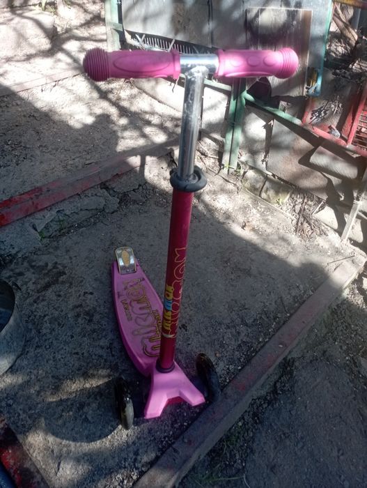 Продам велосипед и самокаты