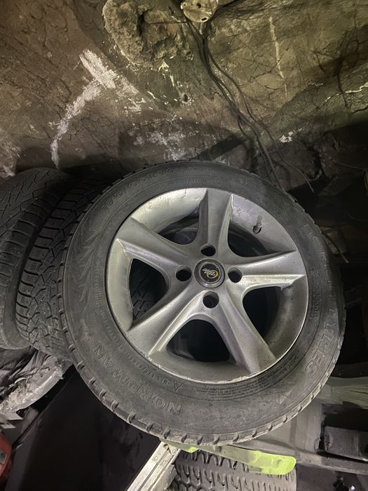 Комплект дисков с резиной