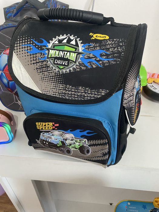 Отдам школьный рюкзак только нуждающимся