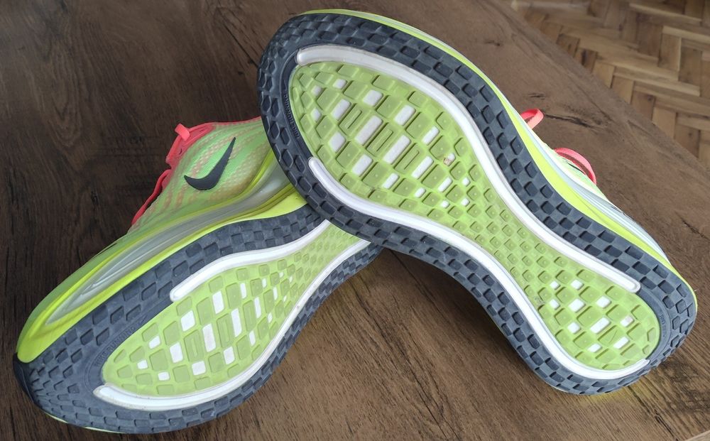 Nike Vomero plus номер 43