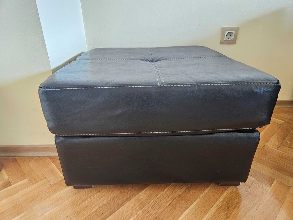 Кожени, черни таборетки - 2 р.