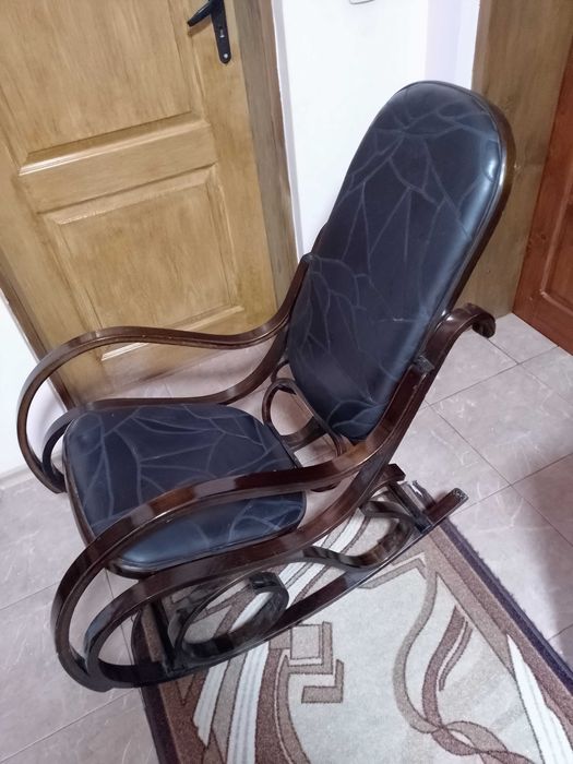 Люлеещ се стол с кожа